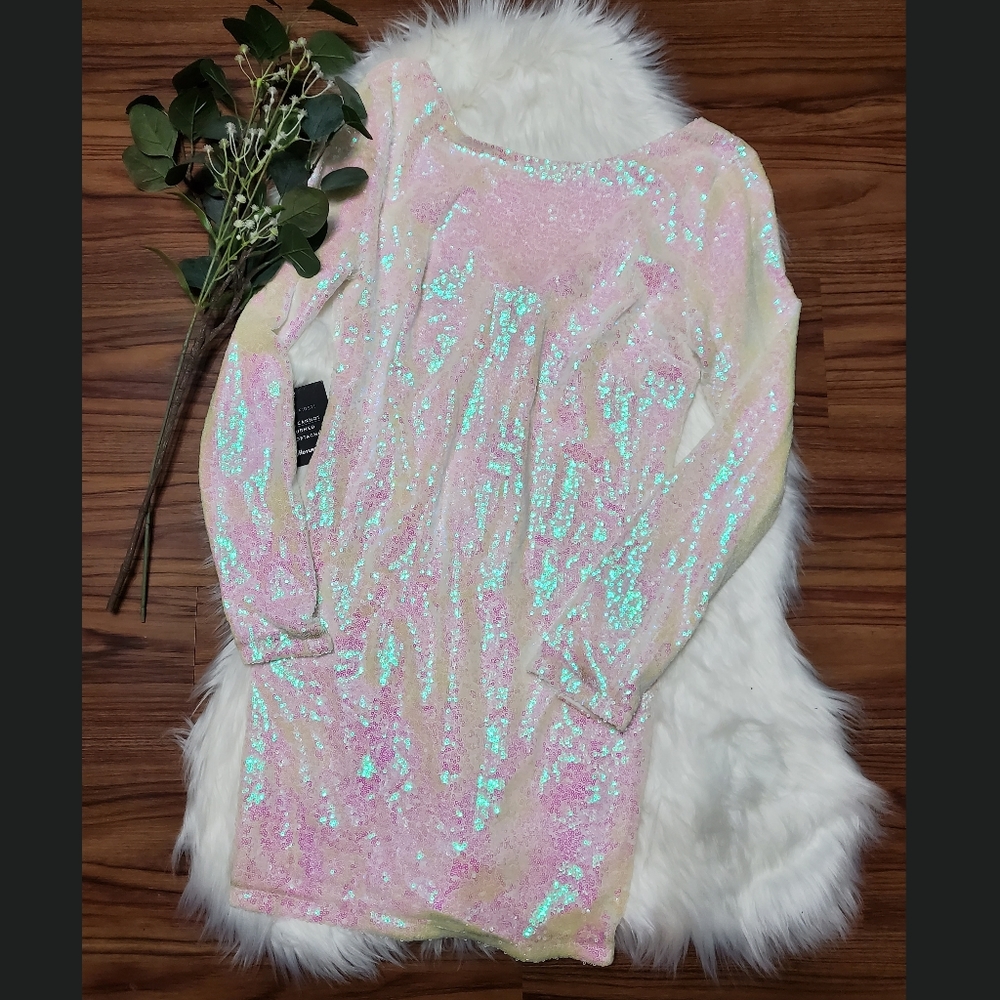 NWT White Mermaid Bodycon Sequence Dress